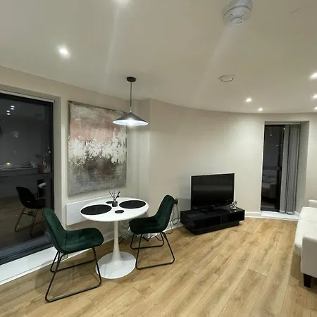 Centre Chic Leeds (West Yorkshire)